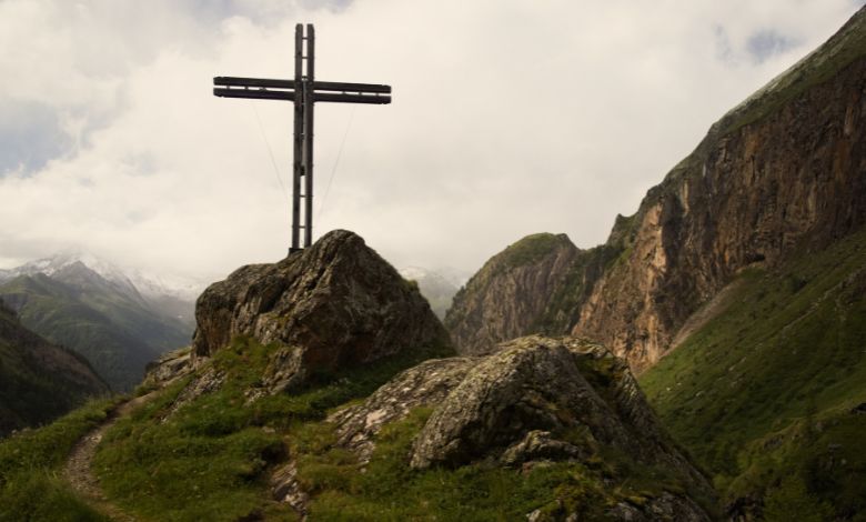 is an upside down cross unholy