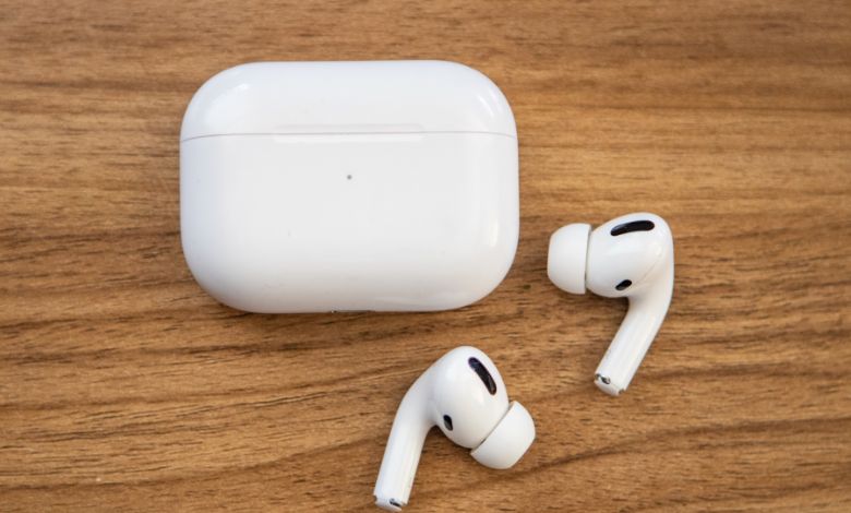 airpods fall out of ears