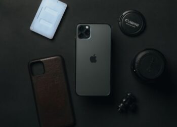 glow in the dark phone case