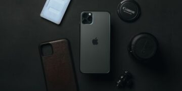 glow in the dark phone case