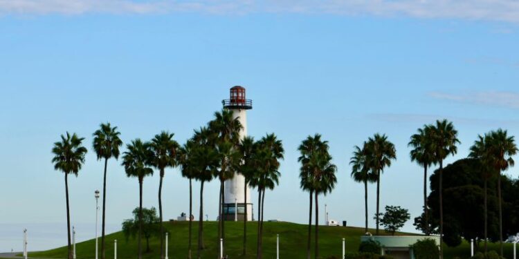 uc long beach acceptance rate